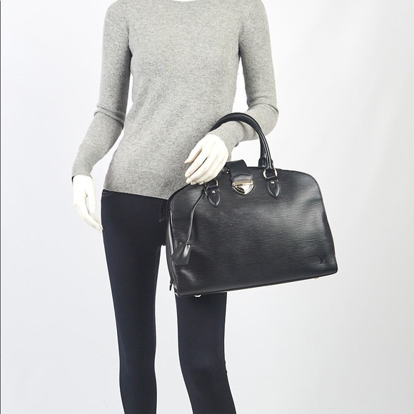 LOUIS VUITTON
Black Epi Leather Pont-Neuf GM Bag - Picture 2 of 7